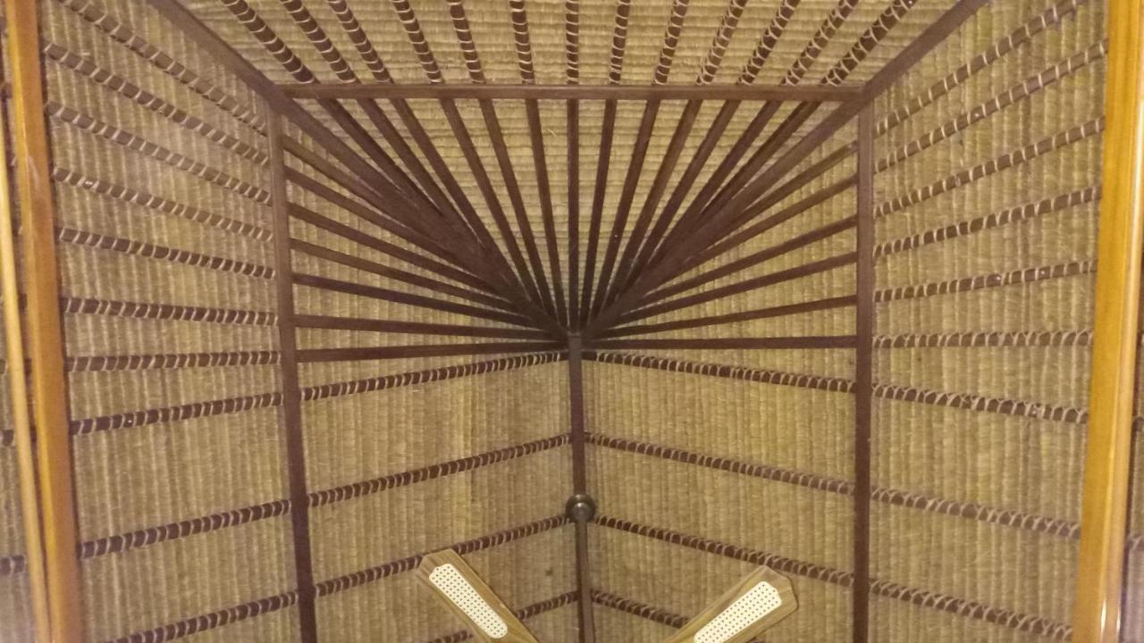 Jemeluk Beach Bungalows Amed Kültér fotó